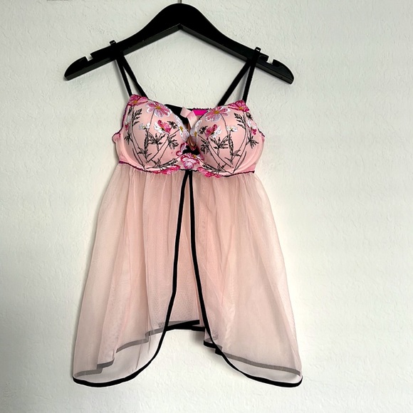 Victoria’s Secret - Pink Flyaway Babydoll - Picture 3 of 4